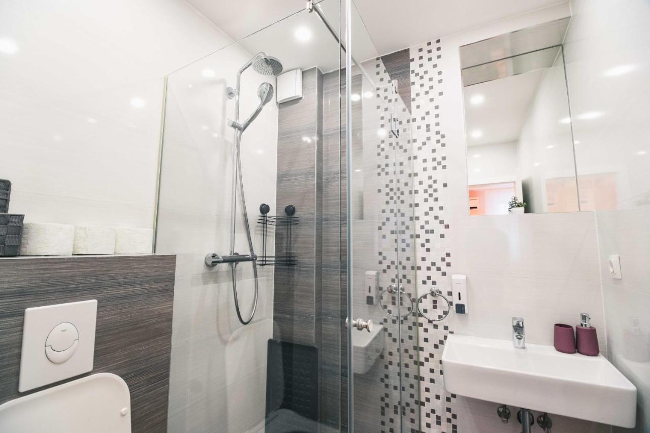 The Place Apartments Hebrangova Zagreb Dış mekan fotoğraf